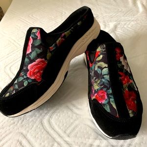 Easy Spirit Traveltime Clogs